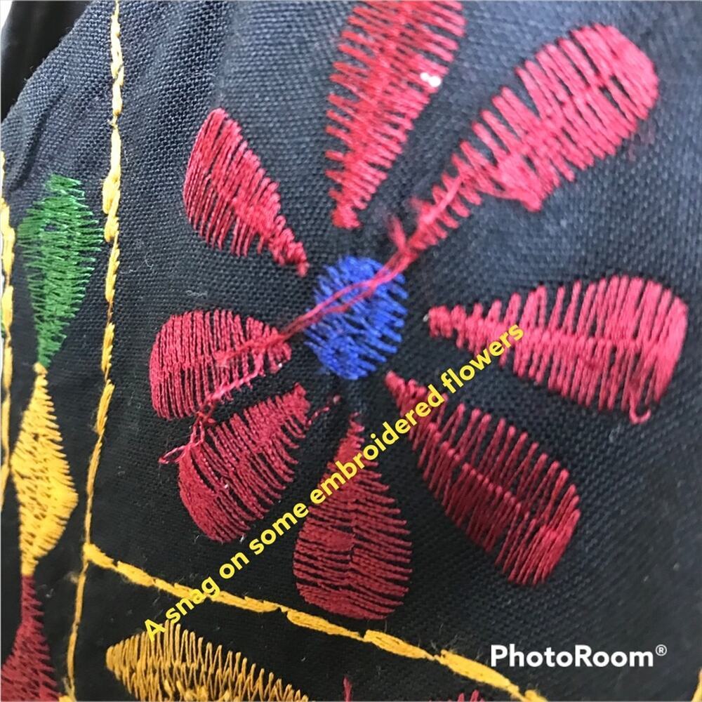 PASSPORTS OF PIER 1 IMPORTS Vintage Floral Embroidered Vest Sz One Size - Picture 5 of 5